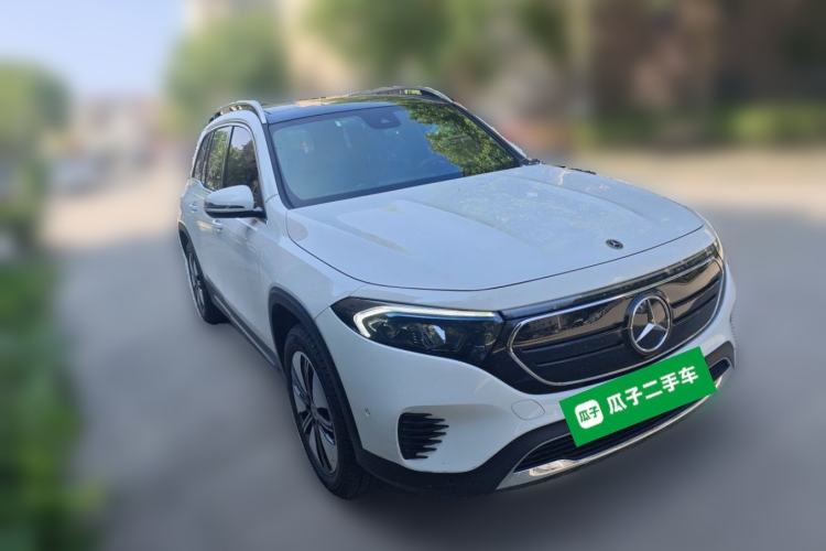 Used Mercedes-Benz EQB 2023 EQB 260 Front Right 45 Deg