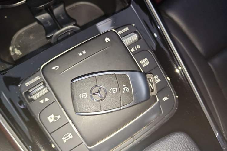 Used Mercedes-Benz EQB 2023 Facelift EQB 260 Interior 1