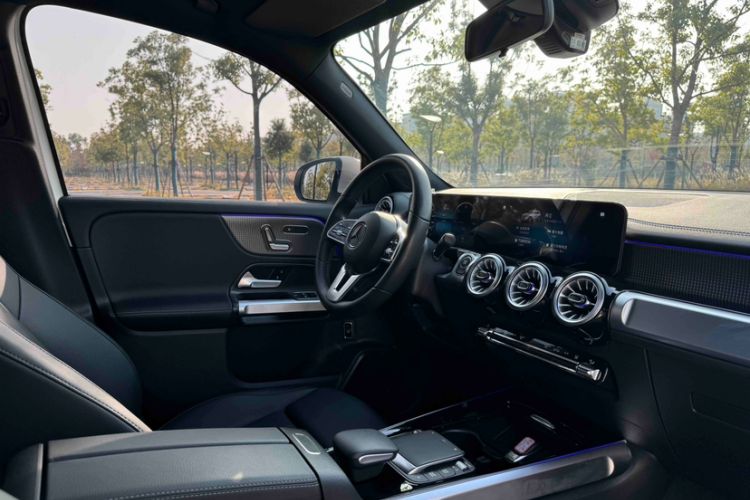Used Mercedes-Benz EQB 2023 EQB 260 Interior 3