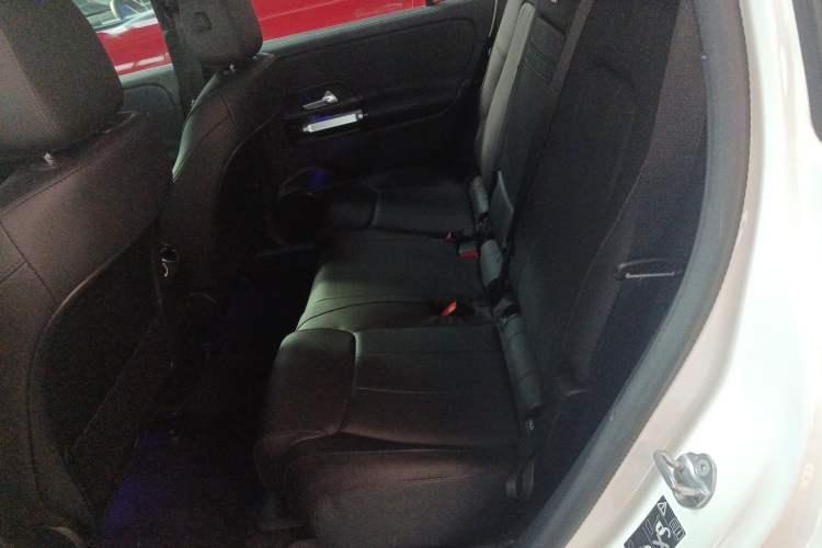 Used Mercedes-Benz EQB 2023 EQB 260 Interior 4