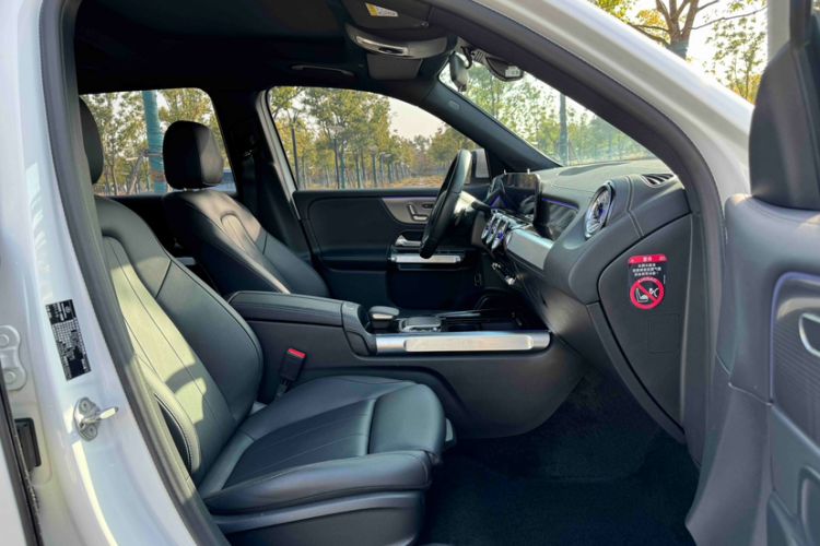 Used Mercedes-Benz EQB 2023 EQB 260 Interior 4