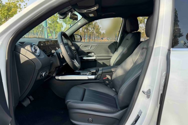 Used Mercedes-Benz EQB 2023 EQB 260 Interior 5