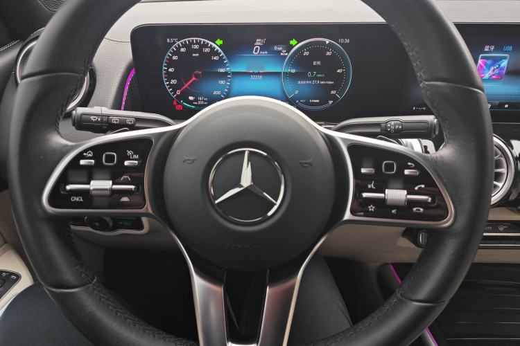 Used Mercedes-Benz EQB 2023 EQB 260 Interior 5