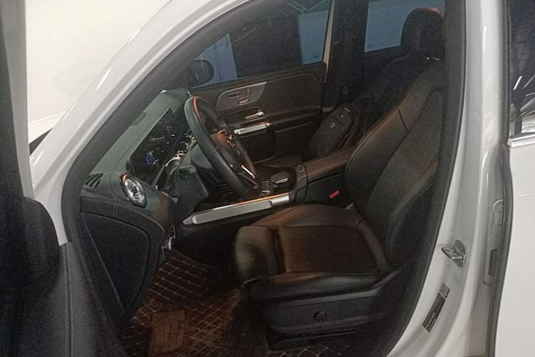 Used Mercedes-Benz EQB 2023 Facelift EQB 260 Left Front Seat