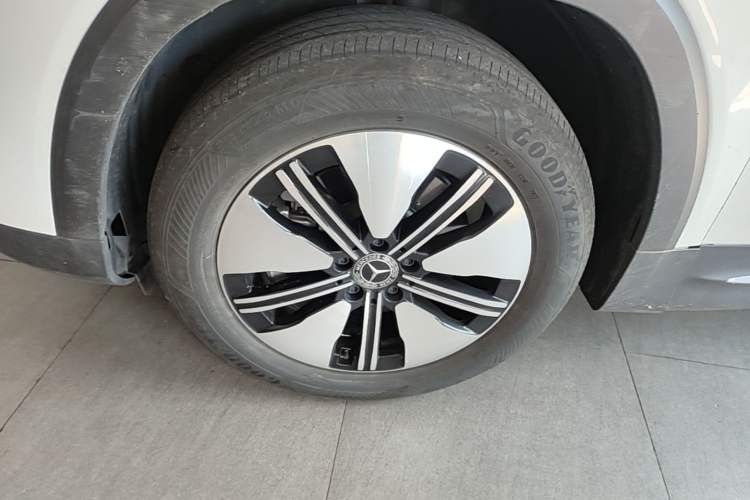 Used Mercedes-Benz EQB 2023 EQB 260 Left Front Wheel Hub