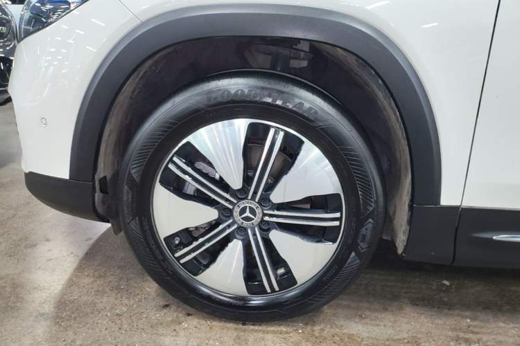 Used Mercedes-Benz EQB 2023 EQB 260 Left Front Wheel Hub
