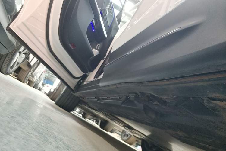 Used Mercedes-Benz EQB 2023 EQB 260 Left Side Sill