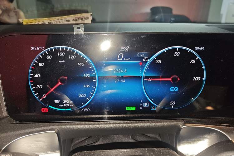 Used Mercedes-Benz EQB 2023 EQB 260 Odometer Close Up