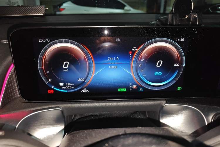 Used Mercedes-Benz EQB 2023 Facelift EQB 260 Odometer Close Up