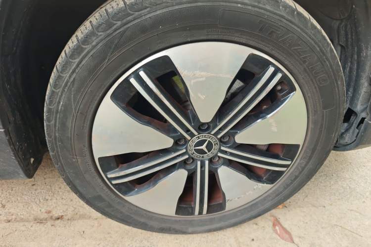 Used Mercedes-Benz EQB 2023 EQB 260 Right Front Wheel Hub