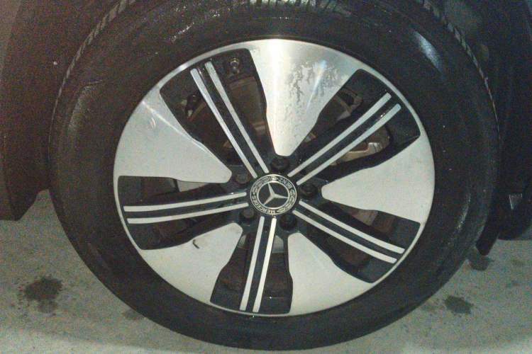 Used Mercedes-Benz EQB 2023 EQB 260 Right Front Wheel Hub