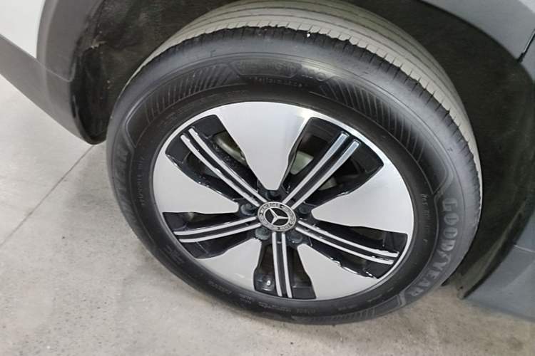 Used Mercedes-Benz EQB 2023 EQB 260 Right Rear Wheel Hub