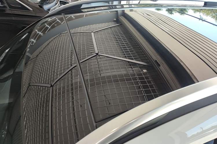 Used Mercedes-Benz EQB 2023 EQB 260 Roof