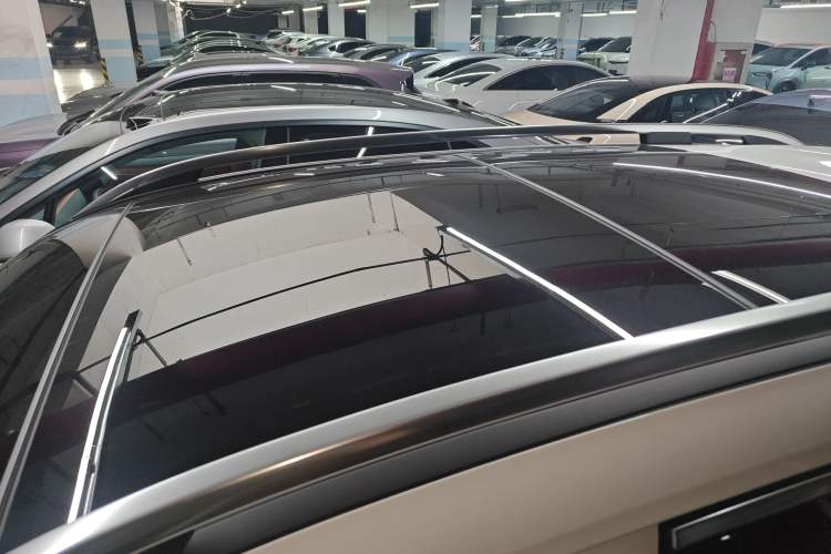 Used Mercedes-Benz EQB 2023 EQB 260 Roof