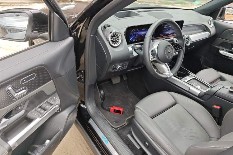 Used Mercedes-Benz EQB 2024 EQB 350 4MATIC Driver Seat