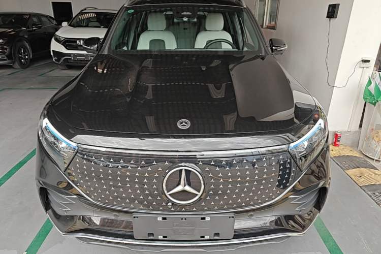 Used Mercedes-Benz EQB 2024 EQB 350 4MATIC Front