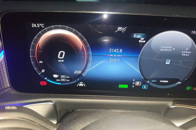 Used Mercedes-Benz EQB 2024 EQB 260 Odometer Close Up