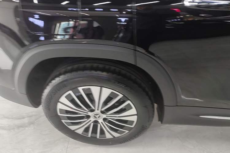 Used Mercedes-Benz EQB 2024 EQB 260 Right Rear Wheel Hub
