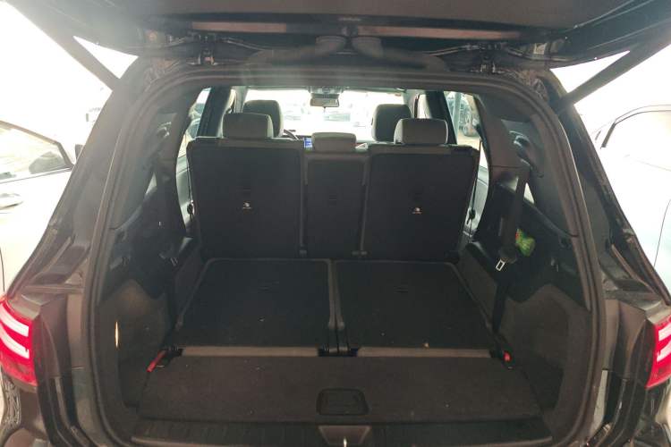 Used Mercedes-Benz EQB 2024 EQB 350 4MATIC Trunk