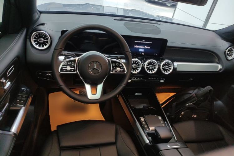 Used Mercedes-Benz EQB 2024 EQB 260 Center Console