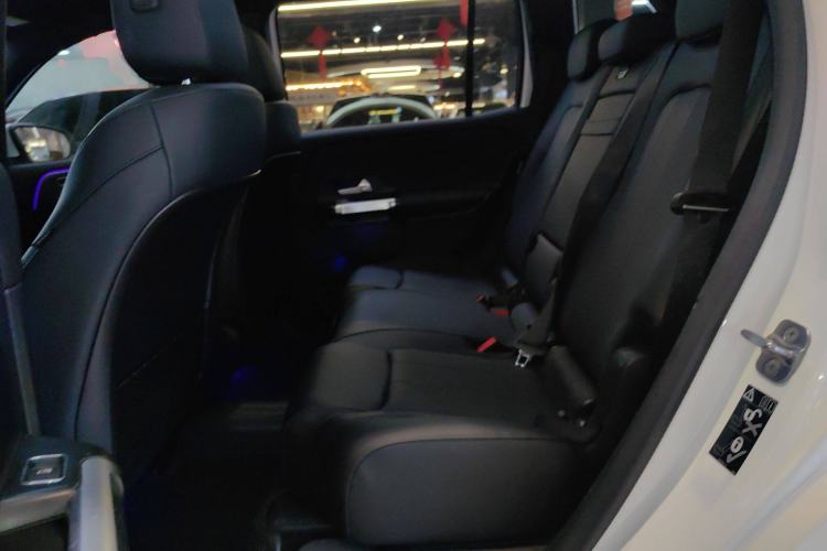 Used Mercedes-Benz EQB 2024 EQB 260 Interior 4