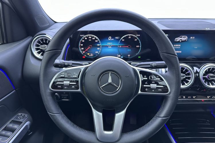 Used Mercedes-Benz EQB 2024 EQB 260 Interior 4