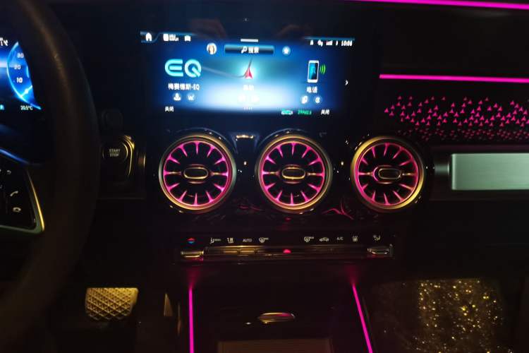 Used Mercedes-Benz EQB 2025 EQB 260 Audio And AC Panel