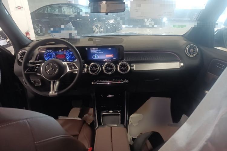 Used Mercedes-Benz EQB 2025 EQB 260 Center Console
