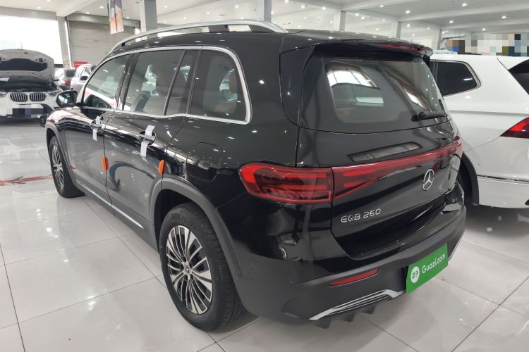 Used Mercedes-Benz EQB 2025 EQB 260 Exterior 2