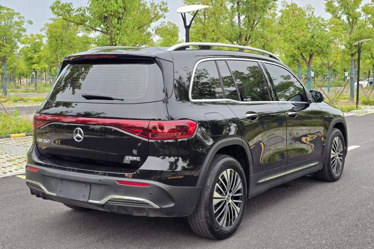 Used Mercedes-Benz EQB 2025 EQB 260 Exterior 3