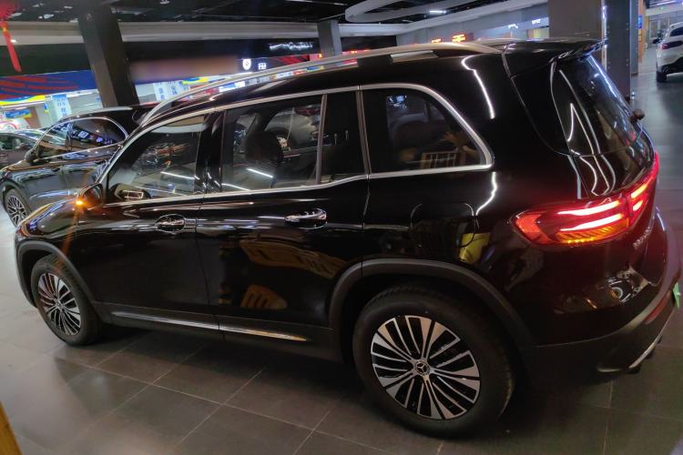 Used Mercedes-Benz EQB 2025 EQB 260 Exterior 3