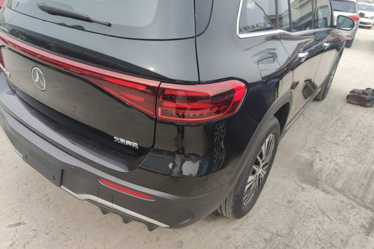 Used Mercedes-Benz EQB 2025 EQB 260 Exterior 3