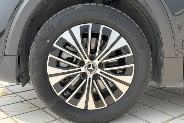 Used Mercedes-Benz EQB 2025 EQB 260 Exterior 5