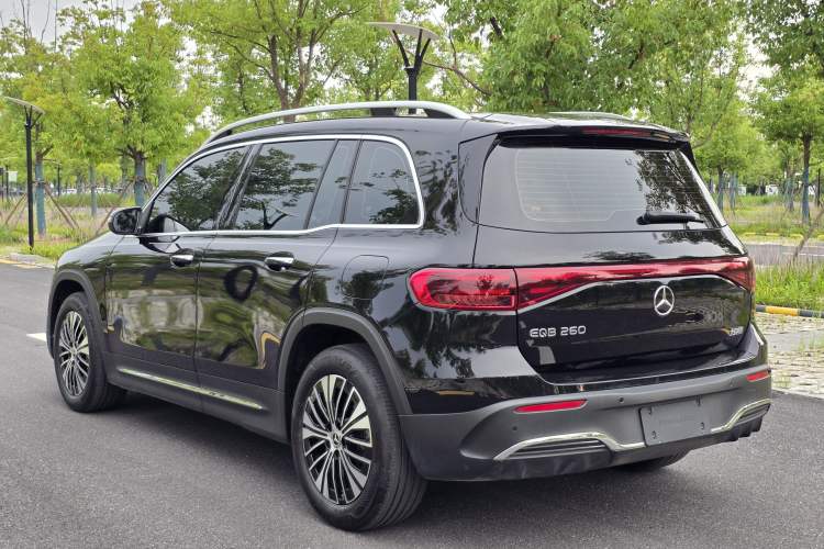 Used Mercedes-Benz EQB 2025 EQB 260 Exterior 5