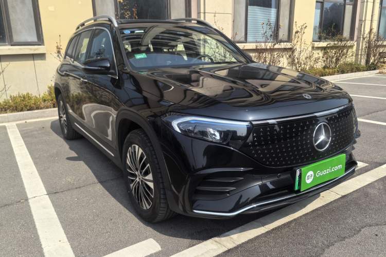 Used Mercedes-Benz EQB 2025 EQB 260 Exterior 5