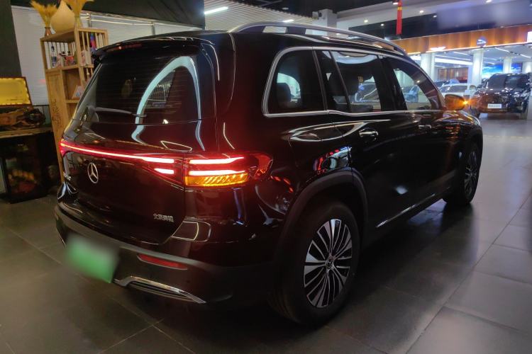 Used Mercedes-Benz EQB 2025 EQB 260 Exterior 5