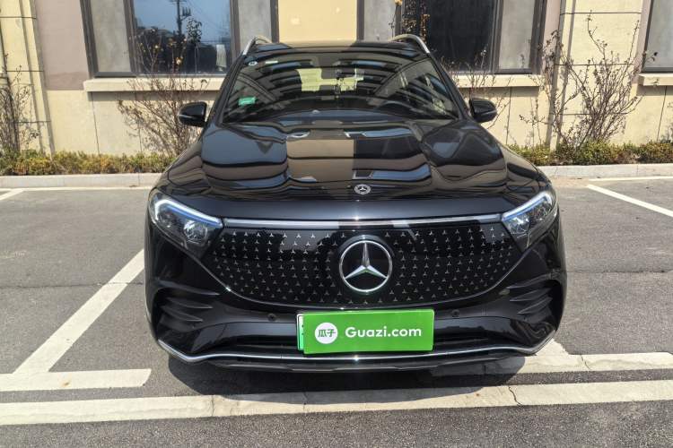 Used Mercedes-Benz EQB 2025 EQB 260 Exterior 6