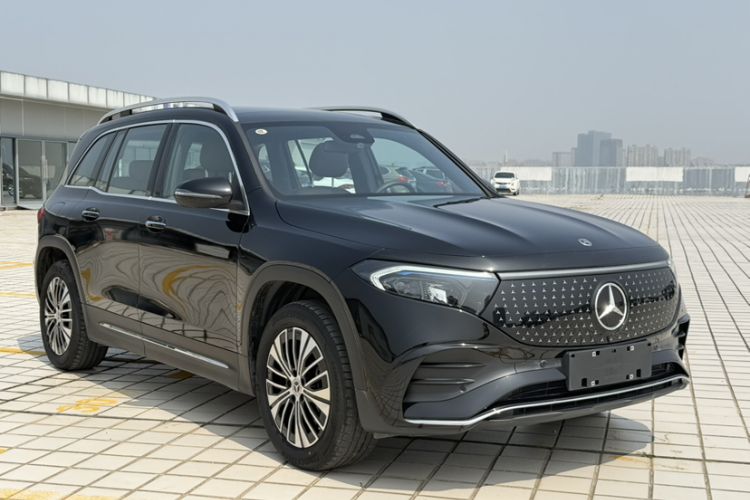 Used Mercedes-Benz EQB 2025 EQB 260 Exterior 7