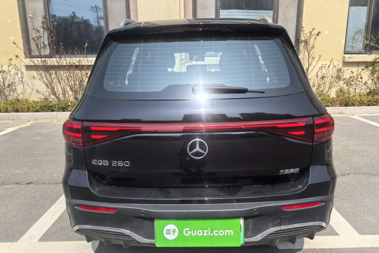 Used Mercedes-Benz EQB 2025 EQB 260 Exterior 8