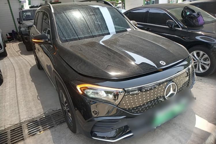 Used Mercedes-Benz EQB 2025 EQB 260 Front Right 45 Deg