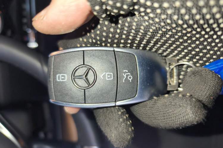 Used Mercedes-Benz EQB 2025 EQB 260 Interior 1