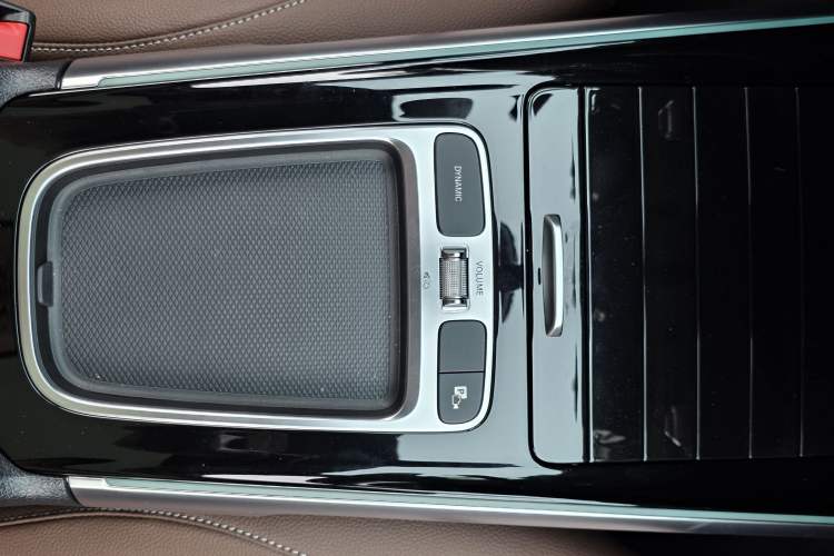 Used Mercedes-Benz EQB 2025 EQB 260 Interior 11