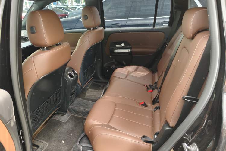 Used Mercedes-Benz EQB 2025 EQB 260 Interior 2