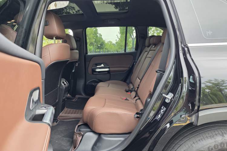 Used Mercedes-Benz EQB 2025 EQB 260 Interior 2