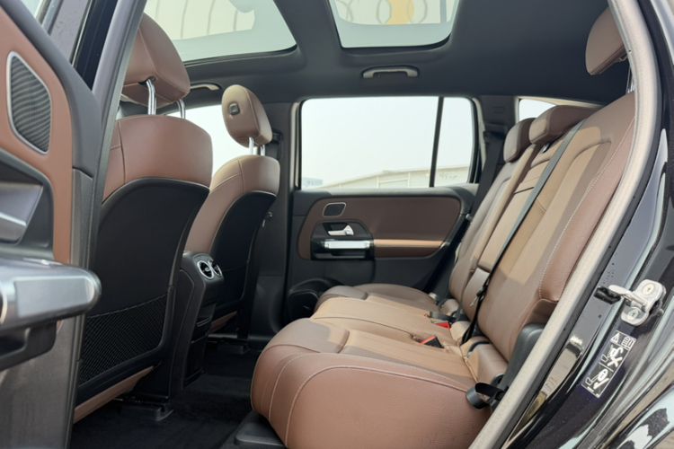 Used Mercedes-Benz EQB 2025 EQB 260 Interior 3
