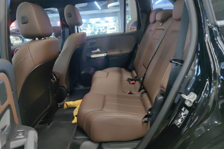 Used Mercedes-Benz EQB 2025 EQB 260 Interior 4