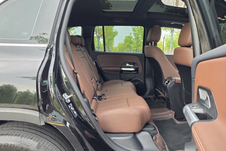 Used Mercedes-Benz EQB 2025 EQB 260 Interior 7