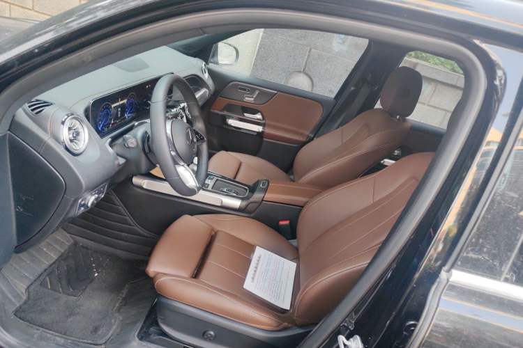 Used Mercedes-Benz EQB 2025 EQB 260 Left Front Seat