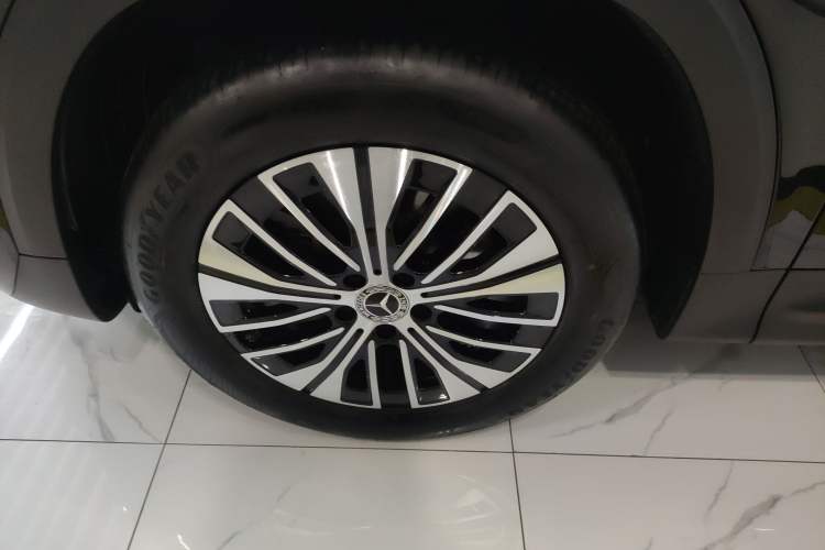 Used Mercedes-Benz EQB 2025 EQB 260 Left Front Wheel Hub