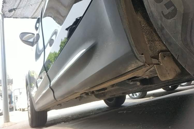 Used Mercedes-Benz EQB 2025 EQB 260 Left Side Sill